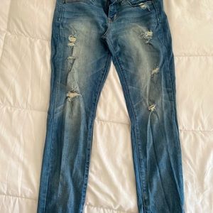 Never worn ripped skinny American Eagle jeans
